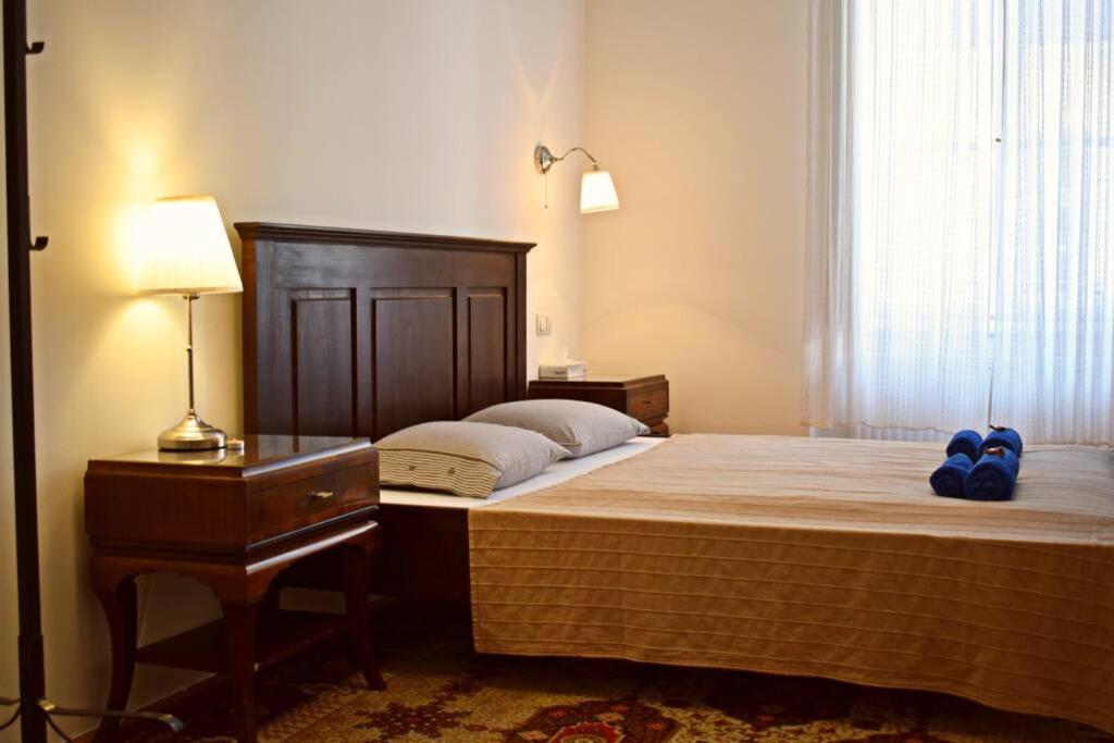 Central Budapest Apartment In Historical Building With Free Private Parking Luaran gambar