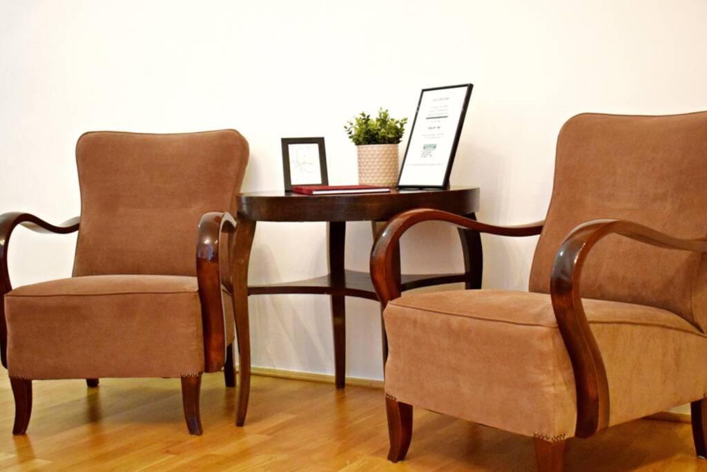 Central Budapest Apartment In Historical Building With Free Private Parking Luaran gambar